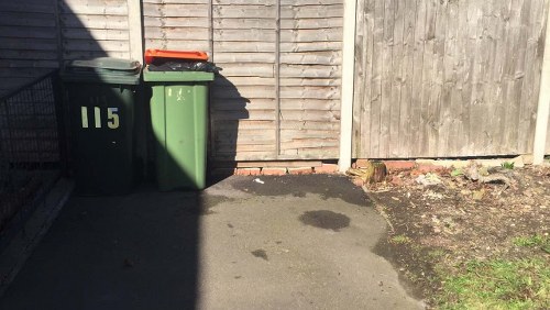 Eco-friendly garage clearance practices in Kilburn